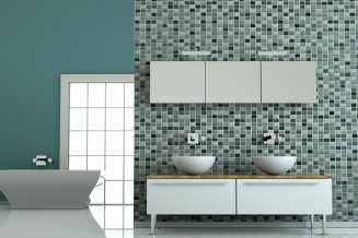 Bad in Türkistönen mit einer Badewanne und zwei Handwaschbecken